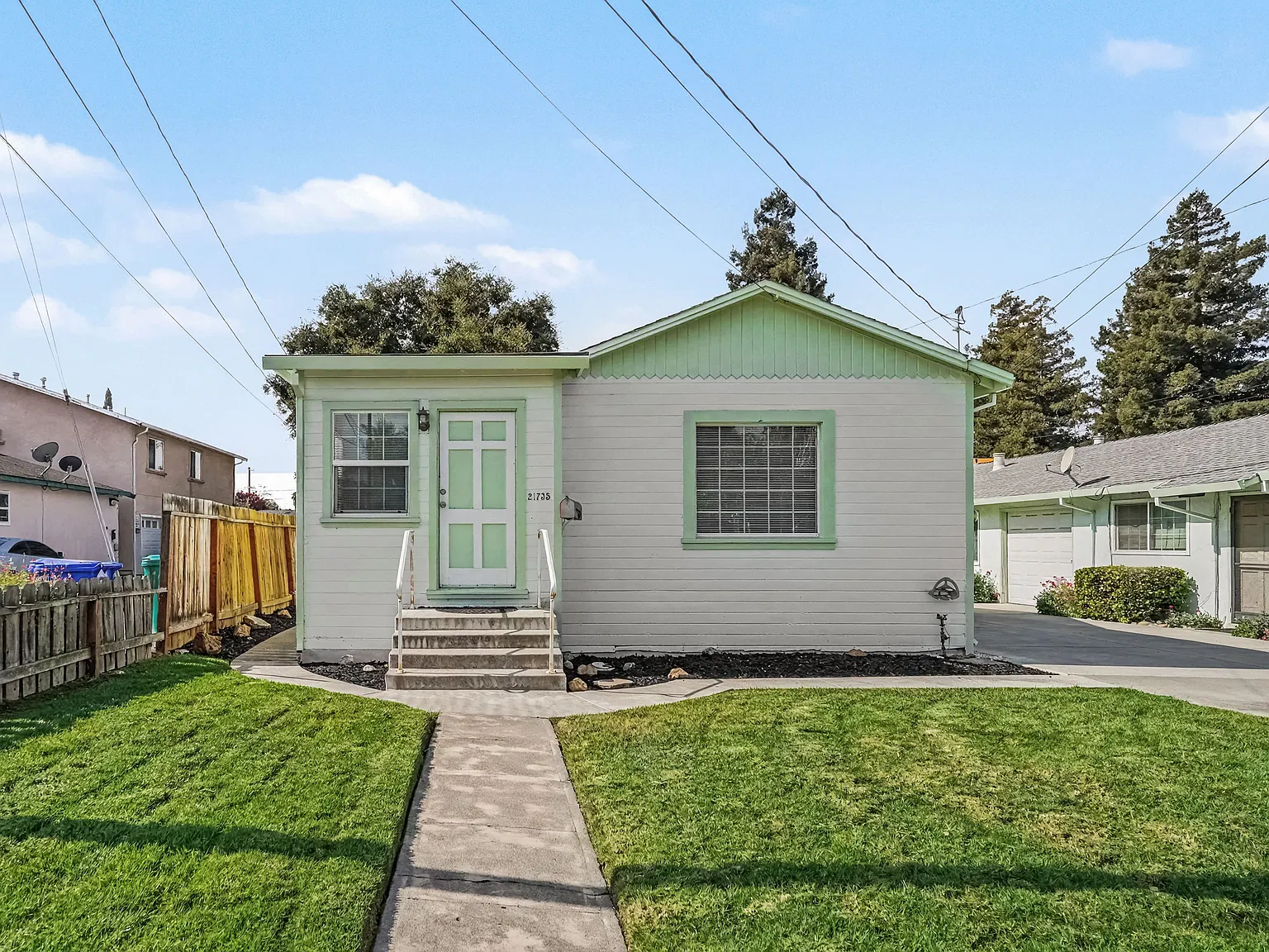 2 bed, 950 sqft, $2,800 — Photo 3