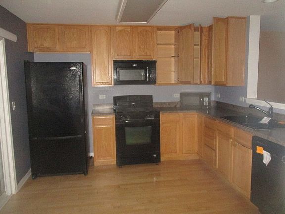 3rd image of 24624 George Washington Dr