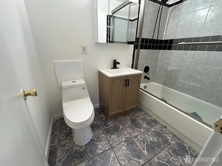 205 College Dr — Photo 8