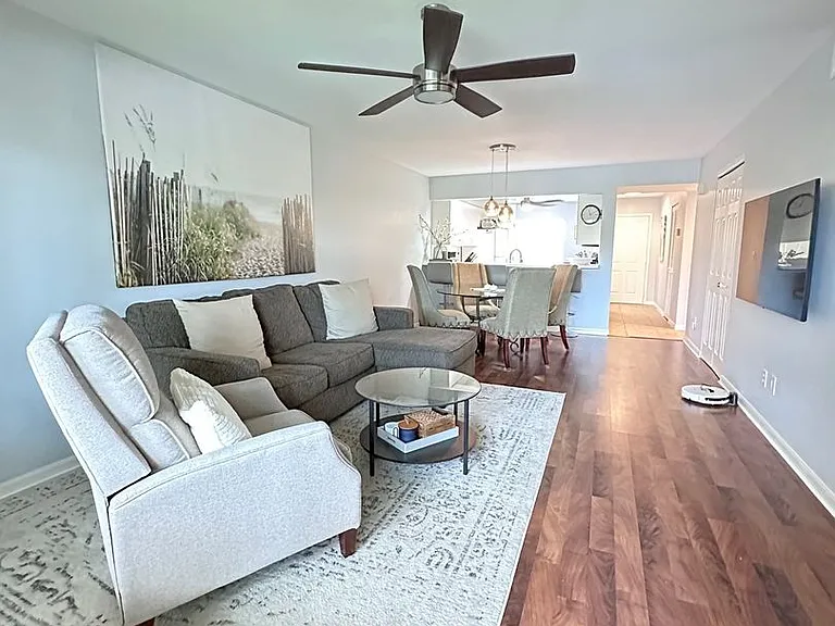 186 Pebble Shores Dr #103 — Photo 2