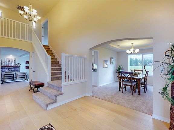 3rd image of 11211 244th Av Ct E