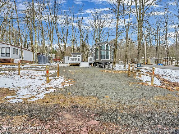 3rd image of 837 Muskrat Ln