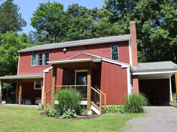 21 Valley View Dr, Amherst, MA 01002