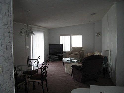 5th image of 6377 Brandywine Dr N