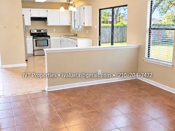 4th image of 7311 Sunscape Way