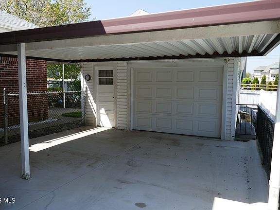 4th image of 5615 304th St