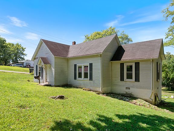 3rd image of 206 Freeman Ave