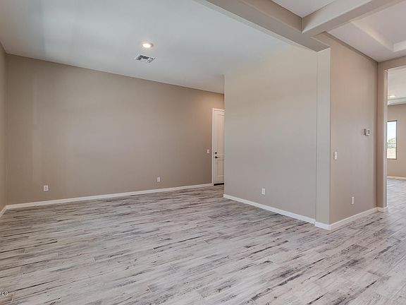 4th image of 17208 W Laurie Ln