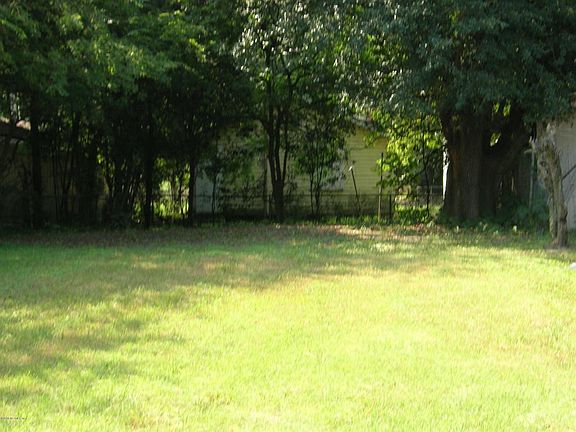 2nd image of 1566 W 24th St