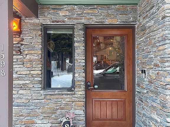 Front entry with Trex porch