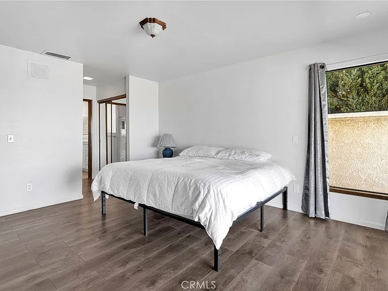 13915 Spring Valley Pkwy — Photo 16