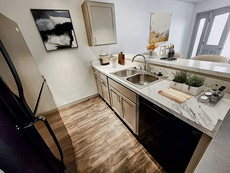 1525 Chenault St #22 — Photo 7