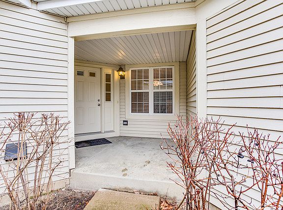 2nd image of 648 Mulberry Dr