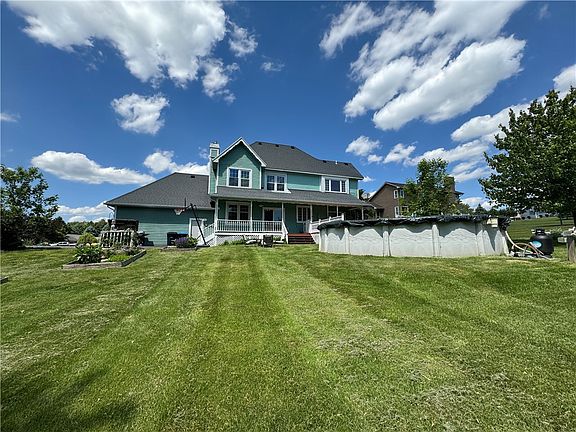 3rd image of 3690 Timberline Dr