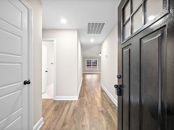 4th image of 250 Ardell Dr