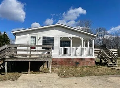 1144 Rebecca Dr — Photo 2