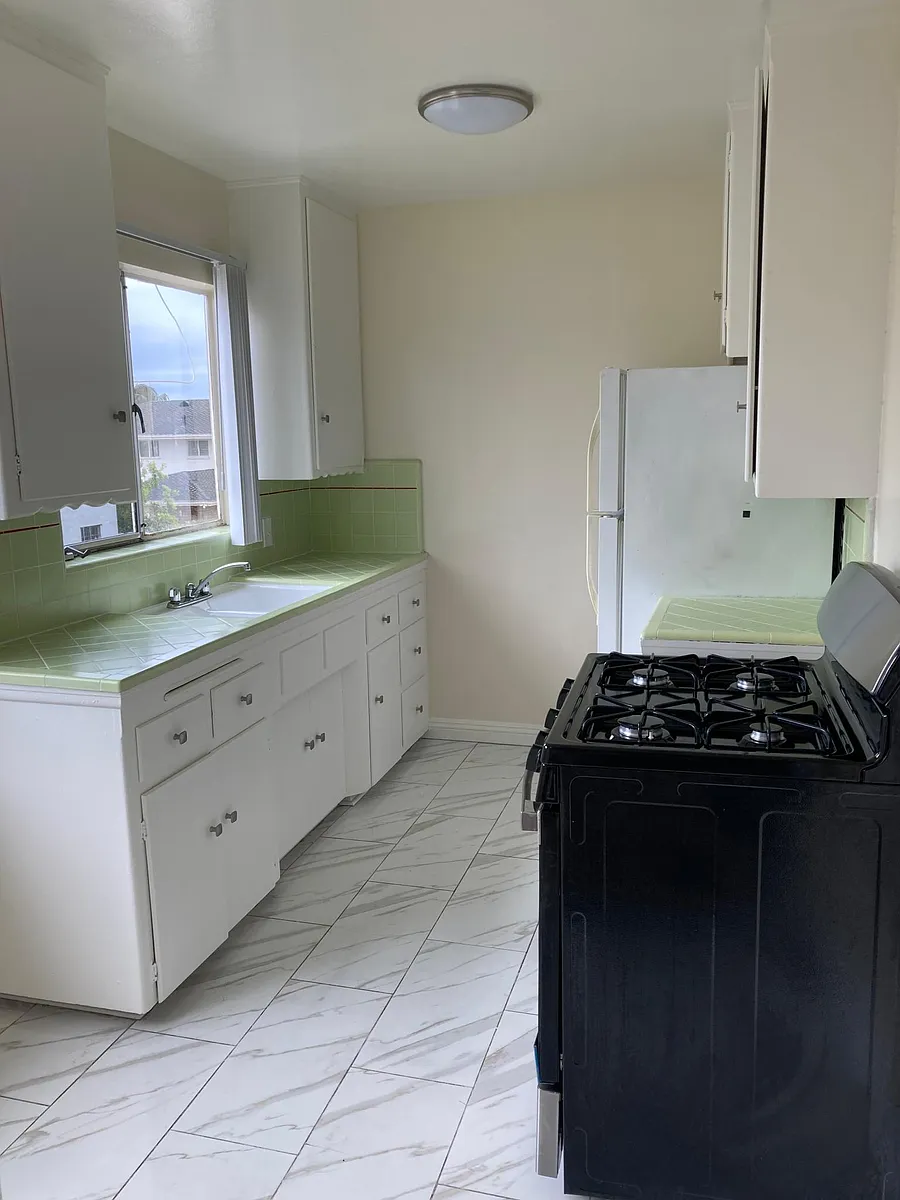 Building Photo - 3700 E Ocean Blvd #9