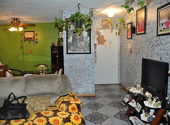 5th image of 695 Grove Dr APT 106