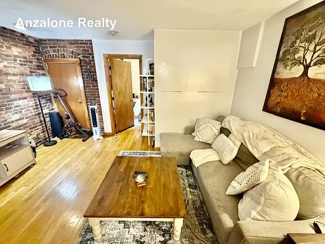 22 Thacher St #3 — Photo 6