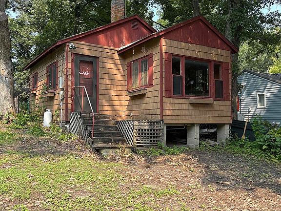2nd image of 23 W Park Rd