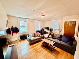 107 Brookline St #4, Cambridge, MA 02139