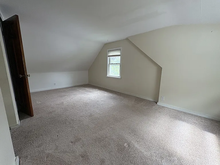 18 Evelyn Rd #2 — Photo 6