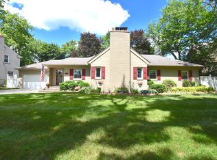4402 Auburn Dr, Royal Oak, MI