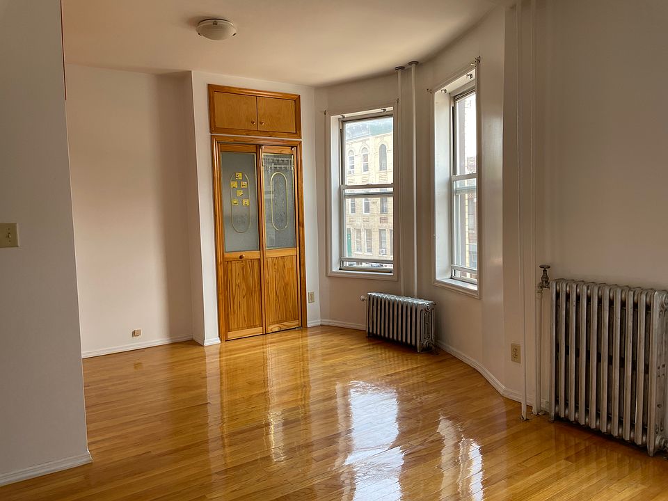 1st image of 156 Hendricks Ave Floor 1