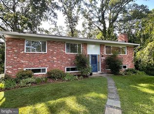 6620 Benson Dr, Alexandria, VA 22306