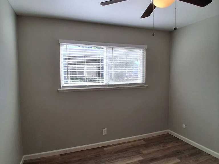 3319 E. Fairmont Ave. — Photo 8