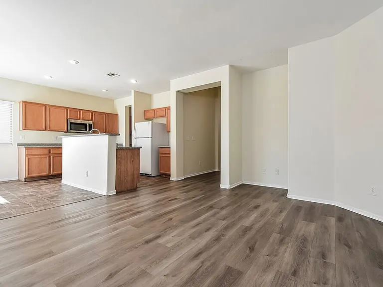4924 White Jade St — Photo 5