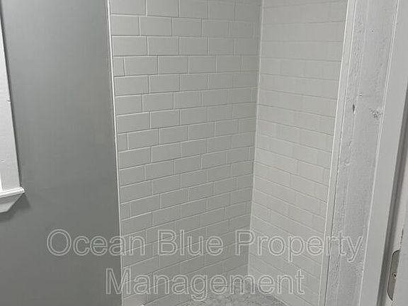5th image of 2010 E Waters Ave Unit 4