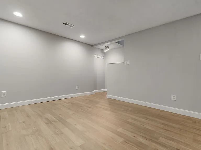 FINISHED BASEMENT