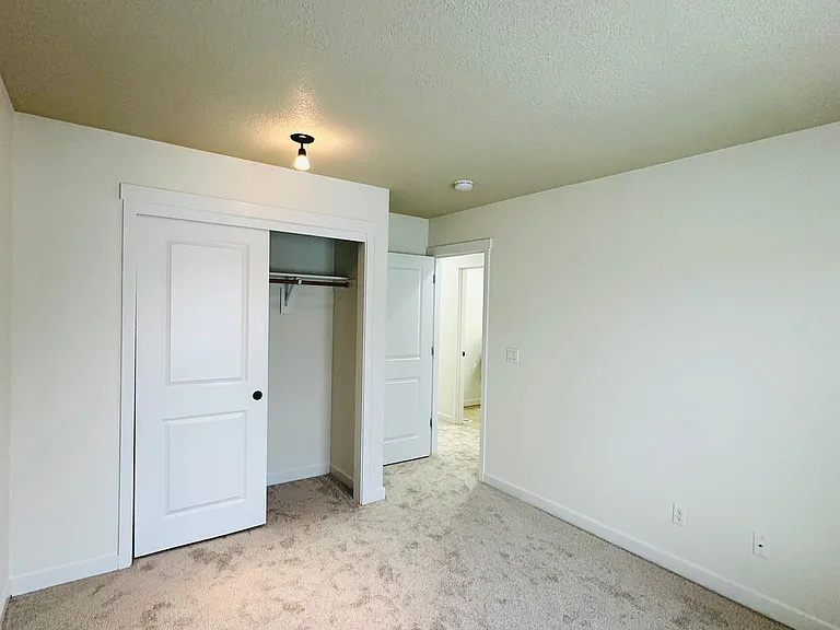 487 SW Aldea Ter — Photo 20
