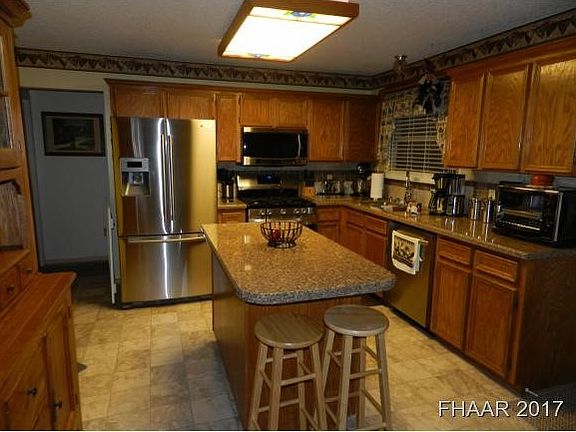 4th image of 805 Massengale Cir