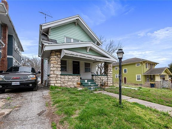 3rd image of 3617 Bales Ave