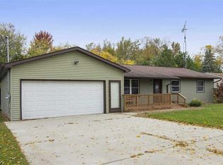 11352 Main Rd, Fenton, MI 48430