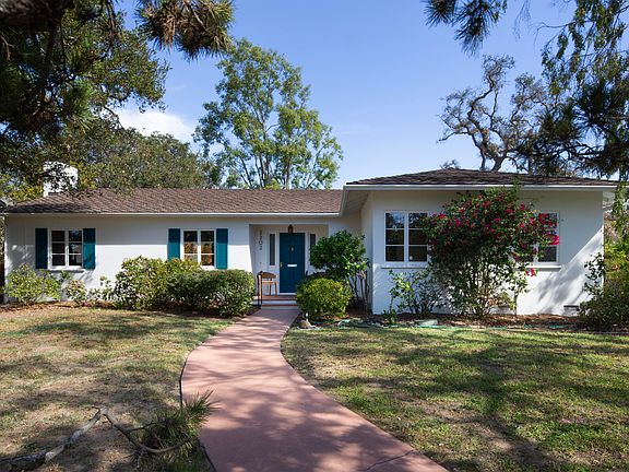 2nd image of 2202 Anacapa St