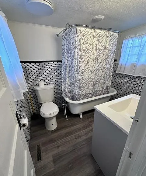1391 SW Brown St — Photo 27