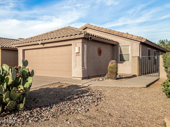 9028 N Arrington Dr, Tucson, AZ 85742