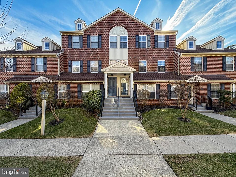 1st image of 1515 Benjamin Franklin Ct #515