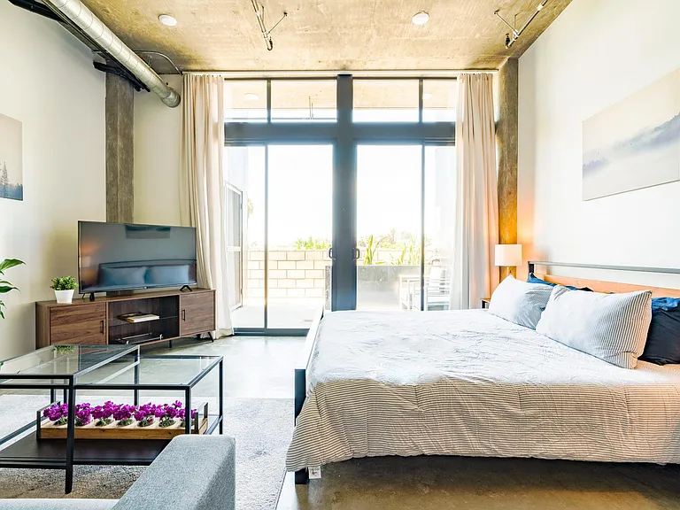 Suite 9 | The Renzo| Studio (not furnished)