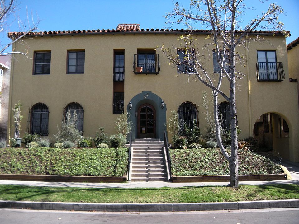 1st image of 444 N Sycamore Ave APT 5