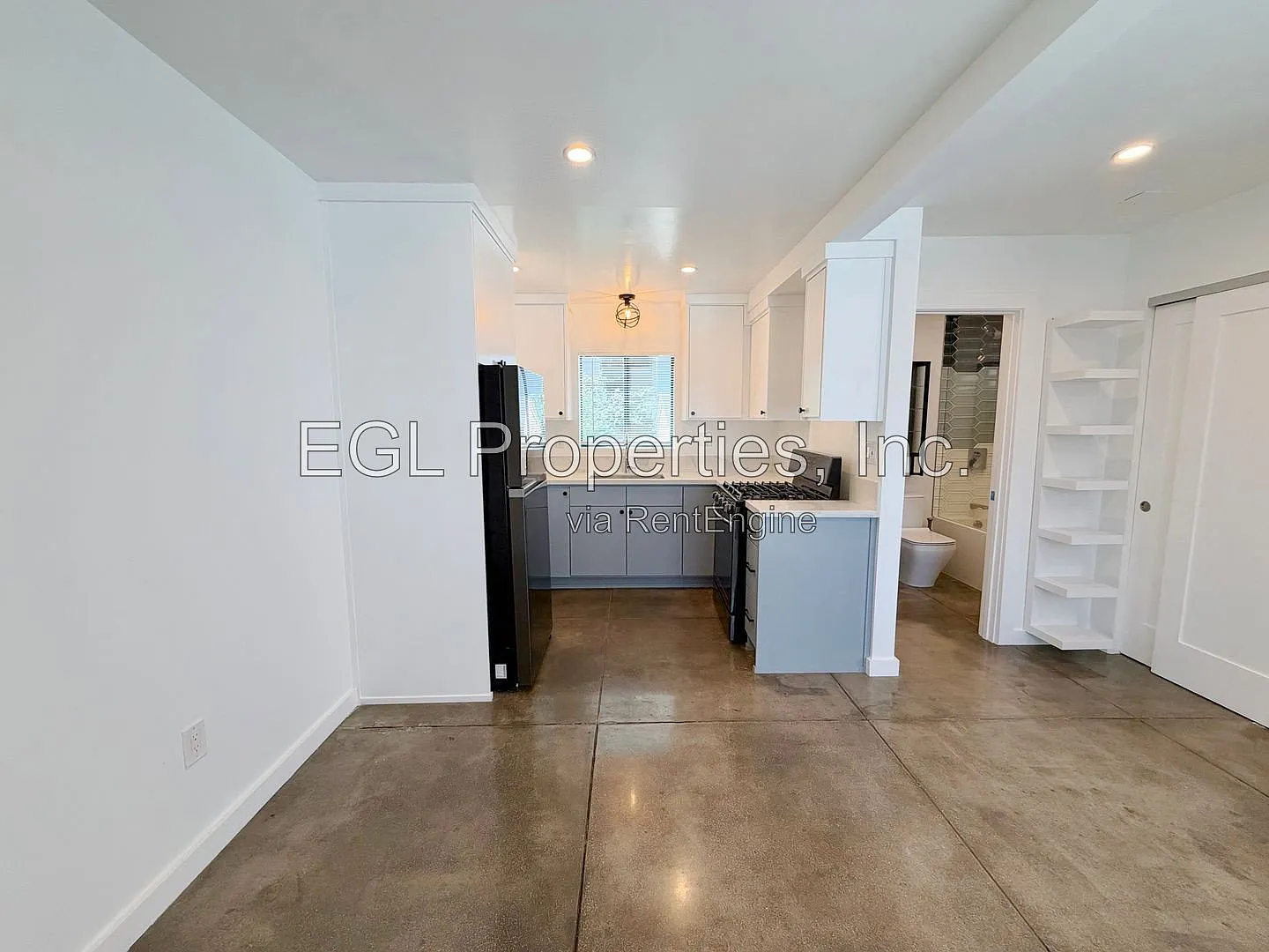 Studio, 1.0 bath, 330 sqft, $2,100 — Photo 4