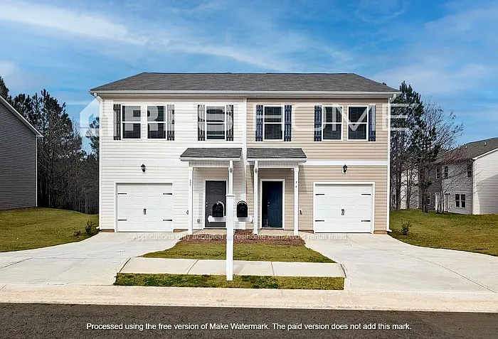 245 Oakwood Dr NW — Photo 1