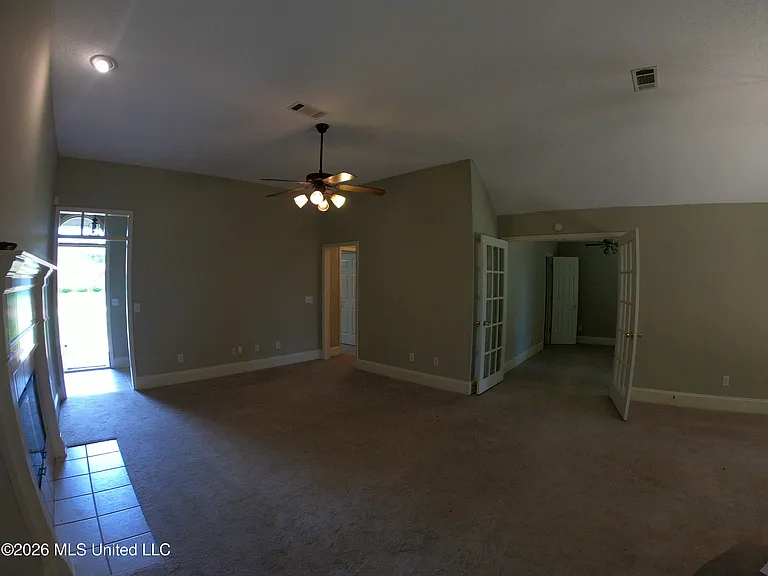 124 Hunters Row — Photo 33