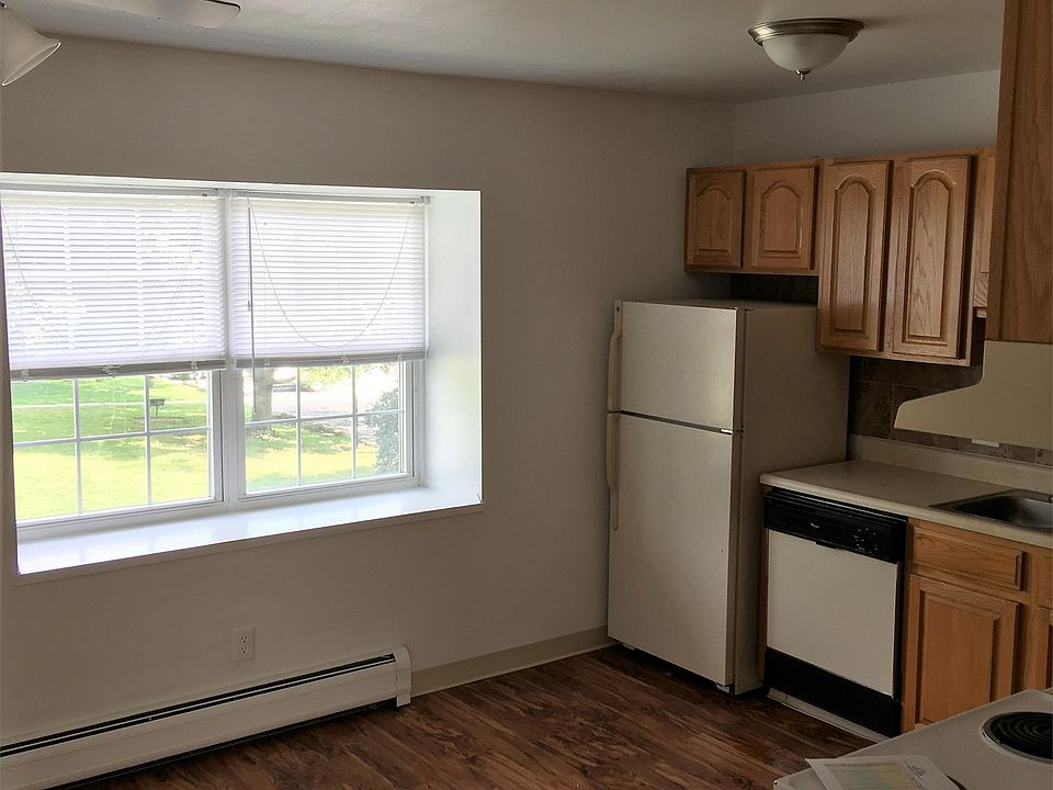 1st image of 190 Parrish St APT 25