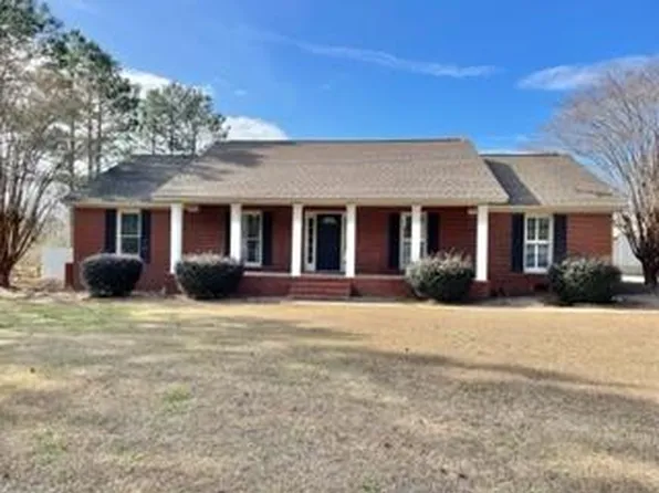 135 Wendy Ln, Fitzgerald, GA 31750