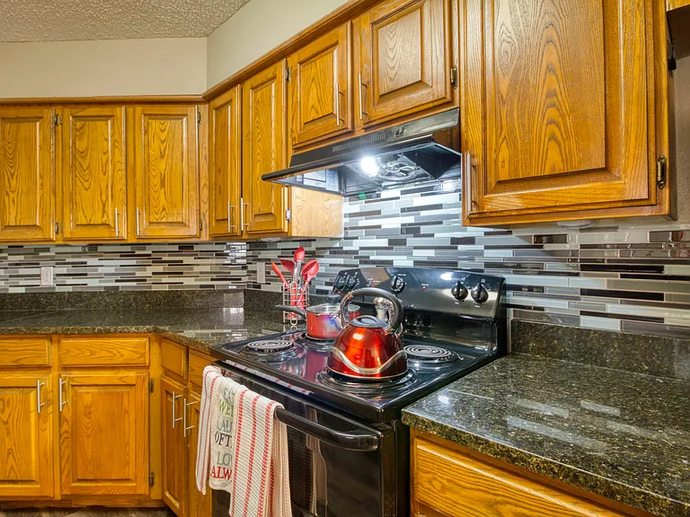 4000 HORIZON HILL APARTMENTS — Photo 13