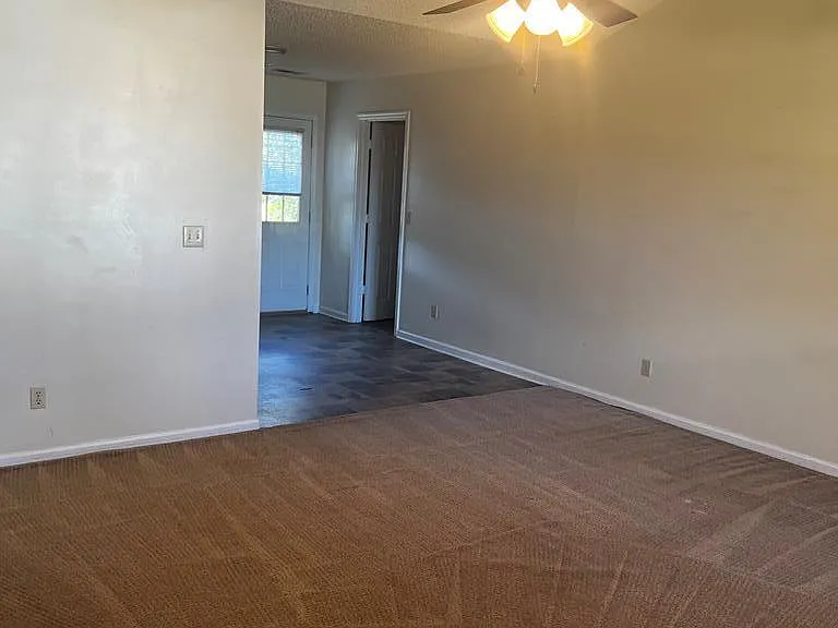 1456 Flo Zechman Dr — Photo 2